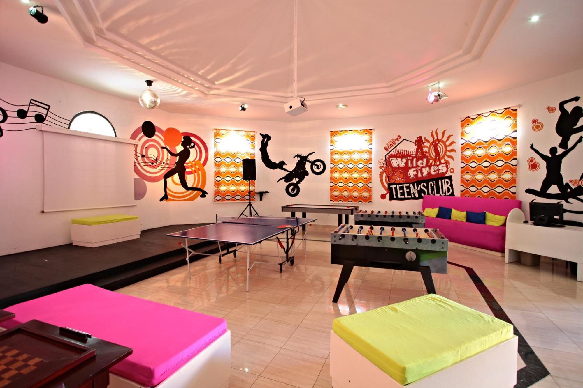 Bahia Principe Grand Bavaro Punta Cana Ngoại thất bức ảnh The games room
